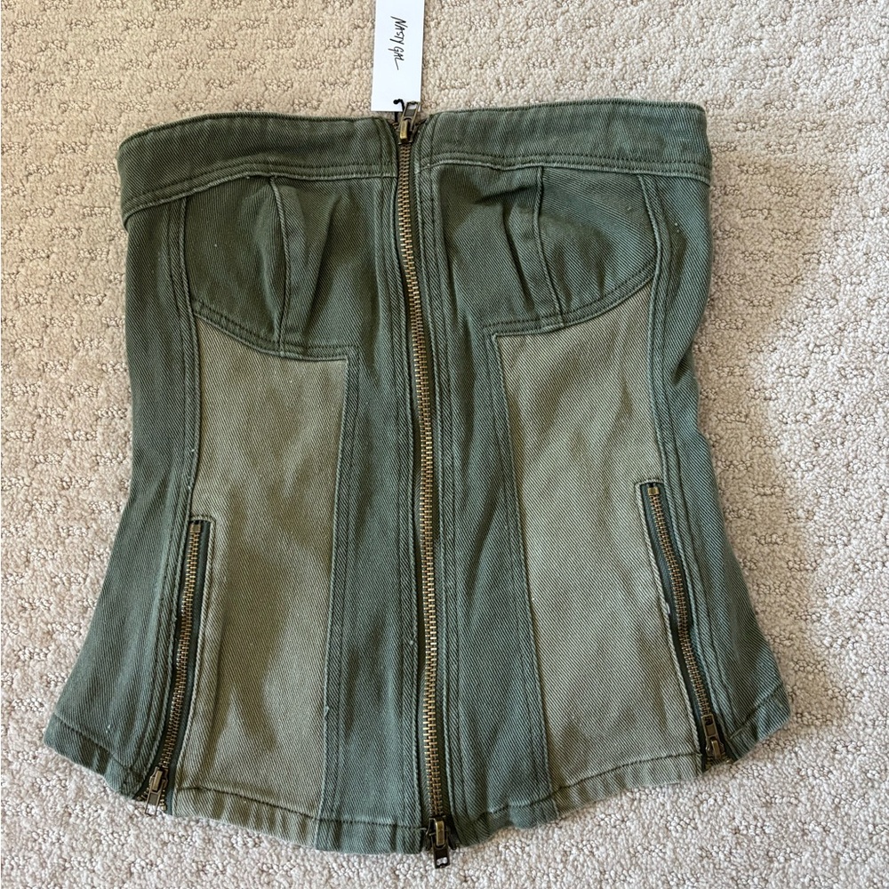 Strapless top